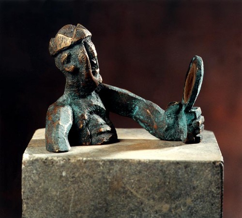 Fotograf: Søren
Værk  titel: Tilbageblik 
Værk  type: Skulptur 
Materiale: Bronze 
Størrelse: 10x20x20 cm 
Færdiggjort: 1996 