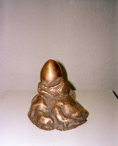 Fotograf: Eget foto
Værk  titel: Kosmos af Kaos 
Værk  type: Skulptur 
Materiale: Bronze 
Størrelse: 15 x 10 x 12 cm 
Færdiggjort: 2000 