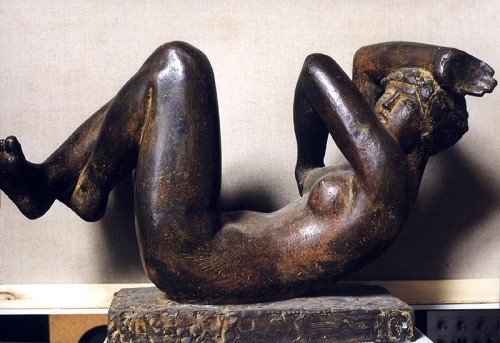 Fotograf: Eget foto
Værk  titel: Leda uden svane 
Værk  type: Skulptur 
Materiale: Bronce 
Størrelse: 50x75x30 cm. 
Færdiggjort: 1975 