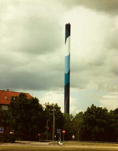 Fotograf: Eget foto
Værk  titel: Uden titel 
Værk  type: Udsmykning 
Færdiggjort: 1988 
Placering: Brøndby Fjernvarme, Kbh. 