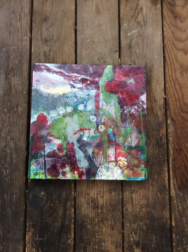 “Røde drømme”  30x30 cm Encaustic på træbund, mange tynde lag af varm bivoks malet på en bund af træ, se evt mere på min hjemmeside www.hellequentin.weebly.com