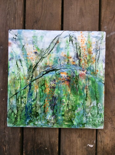 “Evigglad”  30x30 cm Encaustic på træbund, mange tynde lag af varm bivoks malet på en bund af træ, se evt mere på min hjemmeside www.hellequentin.weebly.com